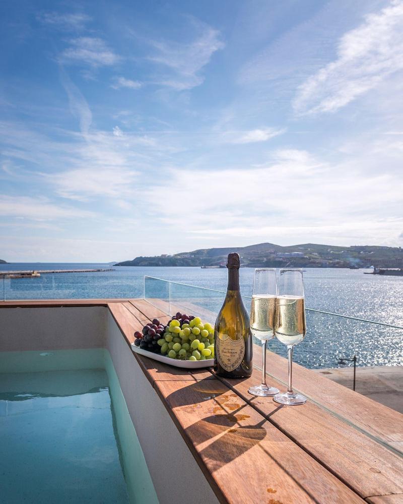 Shapes Luxury Suites 에르무폴리 외부 사진
