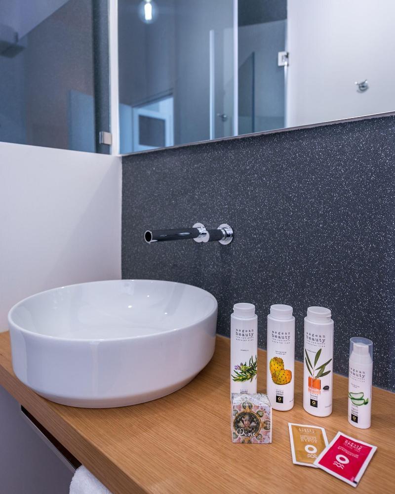Shapes Luxury Suites 에르무폴리 외부 사진