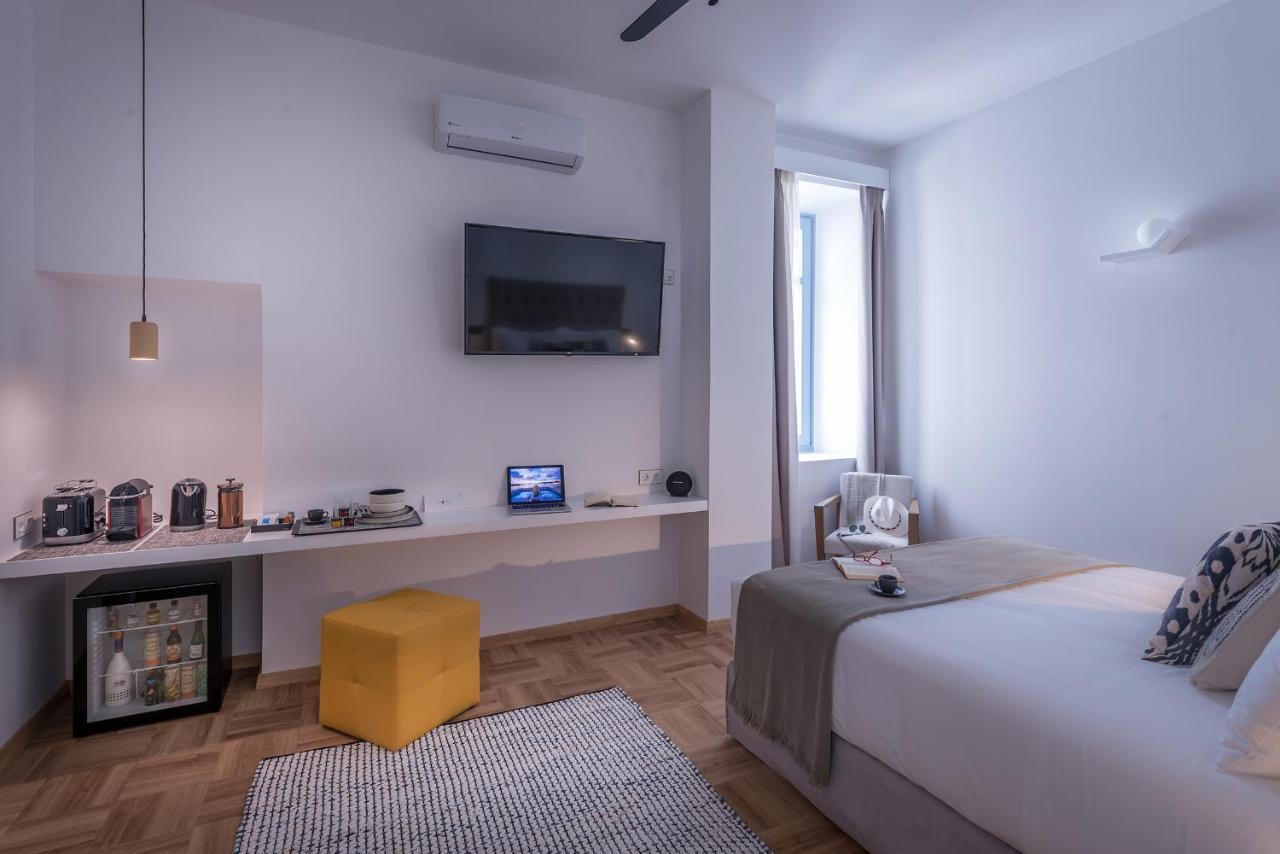 Shapes Luxury Suites 에르무폴리 외부 사진