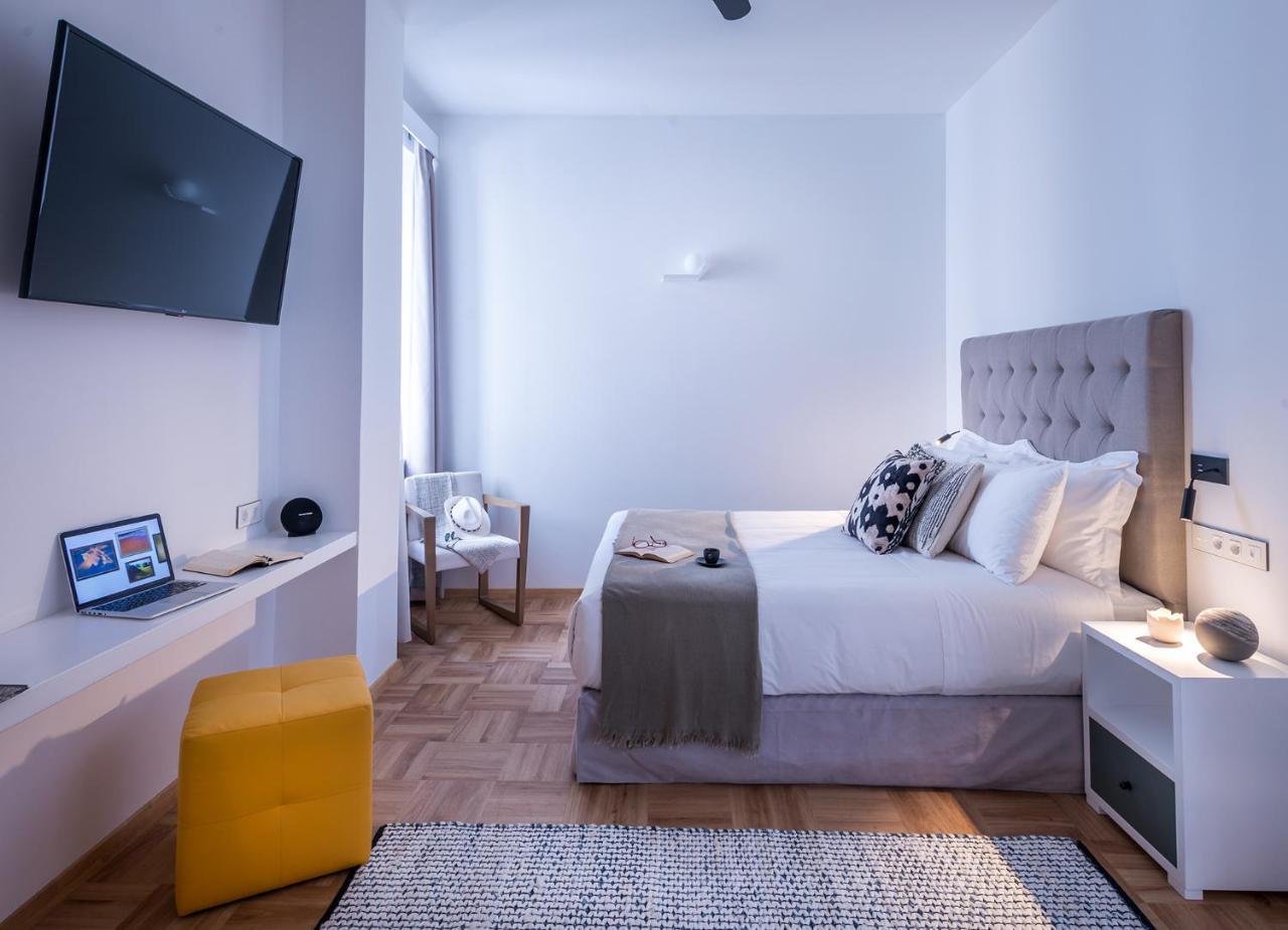 Shapes Luxury Suites 에르무폴리 외부 사진