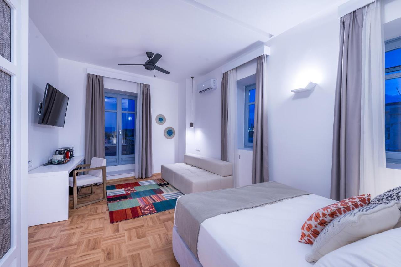 Shapes Luxury Suites 에르무폴리 외부 사진