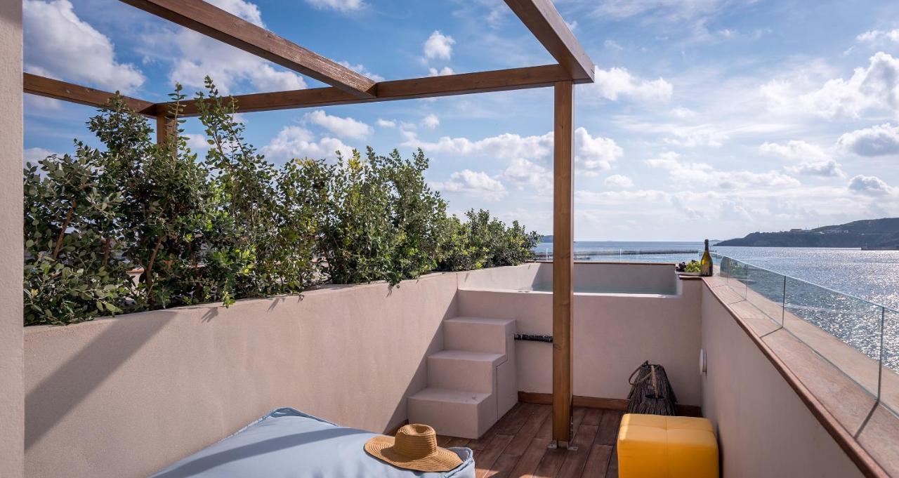 Shapes Luxury Suites 에르무폴리 외부 사진