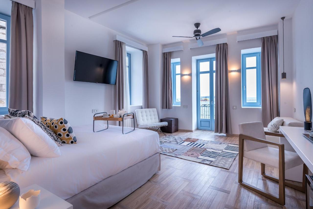 Shapes Luxury Suites 에르무폴리 외부 사진
