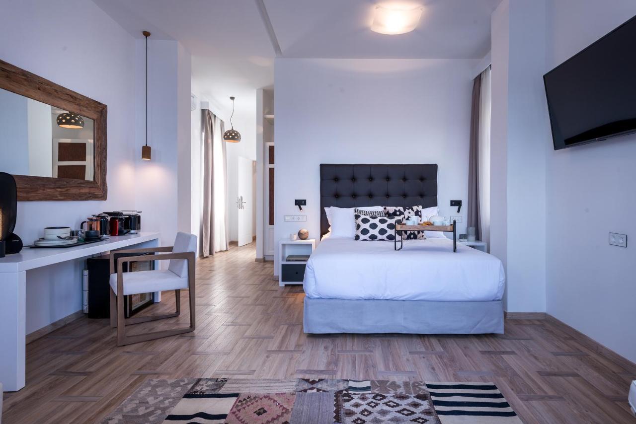 Shapes Luxury Suites 에르무폴리 외부 사진