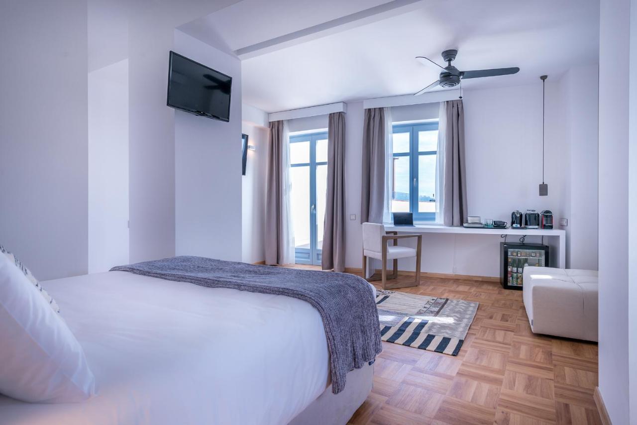 Shapes Luxury Suites 에르무폴리 외부 사진